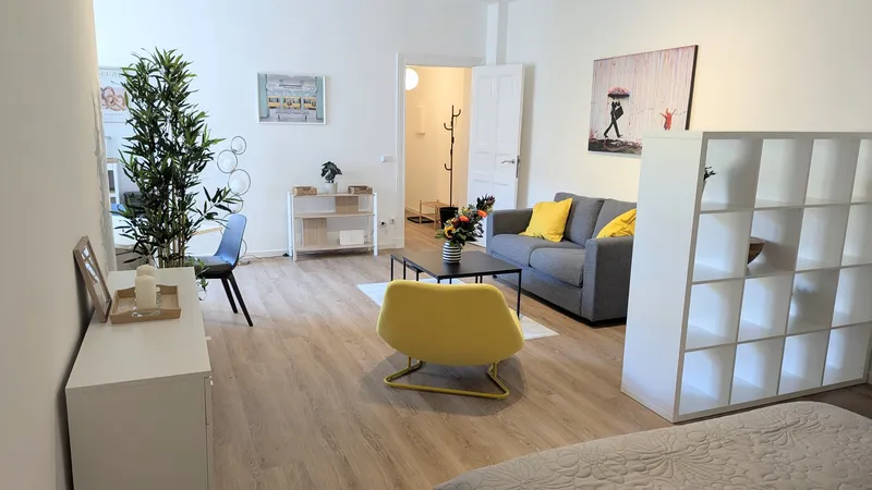 Erstbezug nach Sanierung: Charmante 1-Zimmer-Wohnung in Berlin-Kreuzberg — photo 1